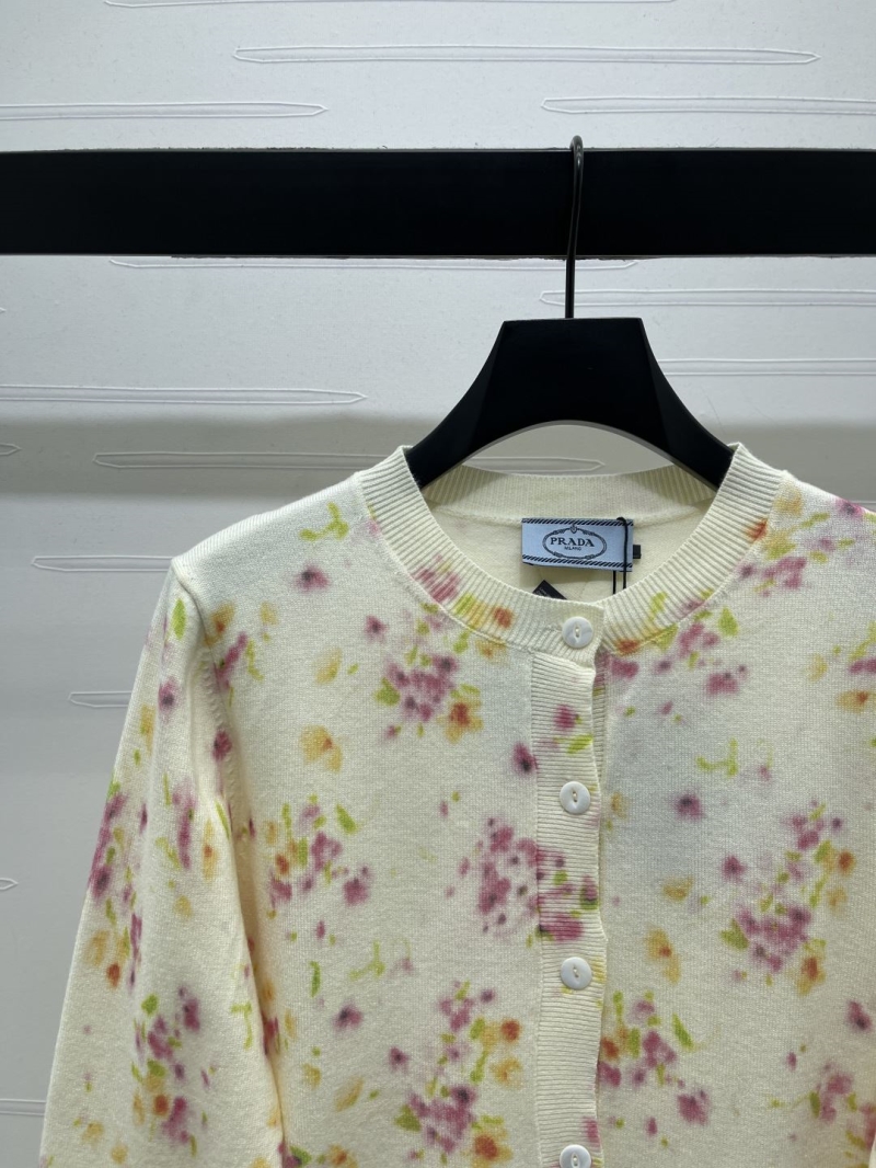 Pra*a sweaters